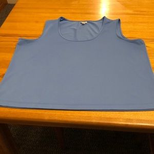 Light blue tank top / fits like a petite